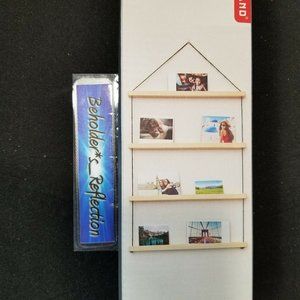 NEW Kikkerland Magnetic Photo Hanger 28" x 19" - Easy to Hang